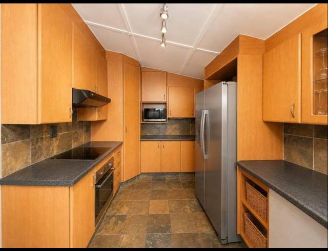 3 BEDROOM HOUSE FOR SALE IN PRIMROSE HILL
